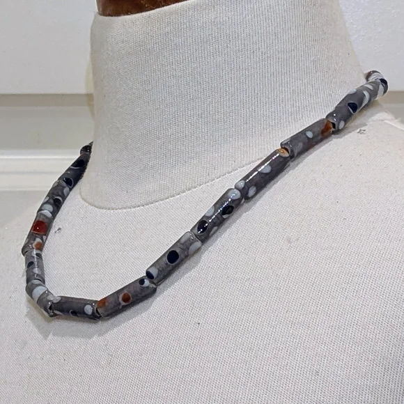 NWOT Beckwoman 18" Hand Blown Grey Glass Bead Necklace - Picture 3 of 7